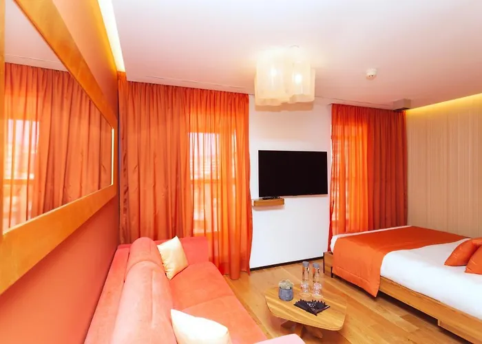 Bohemia & - Adults Only