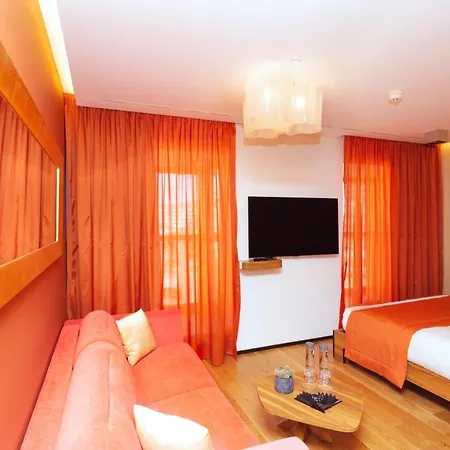 Bohemia & - Adults Only